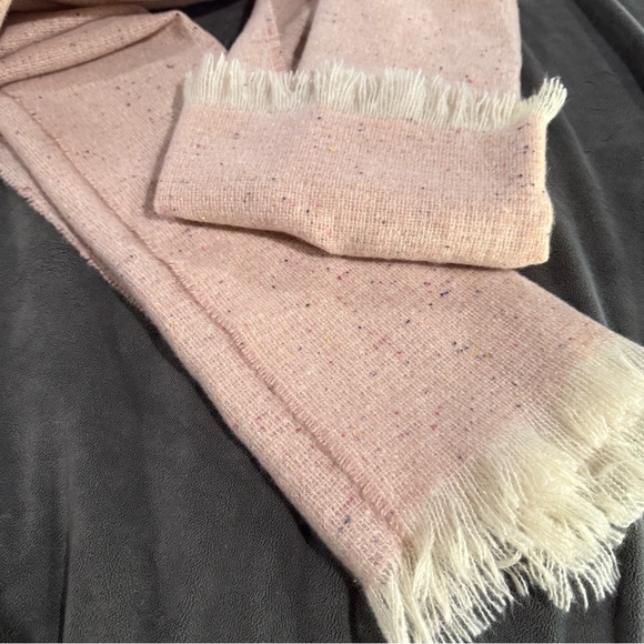 Shiraleah Accessories - Shiraleah Chicago Scarf Wrap